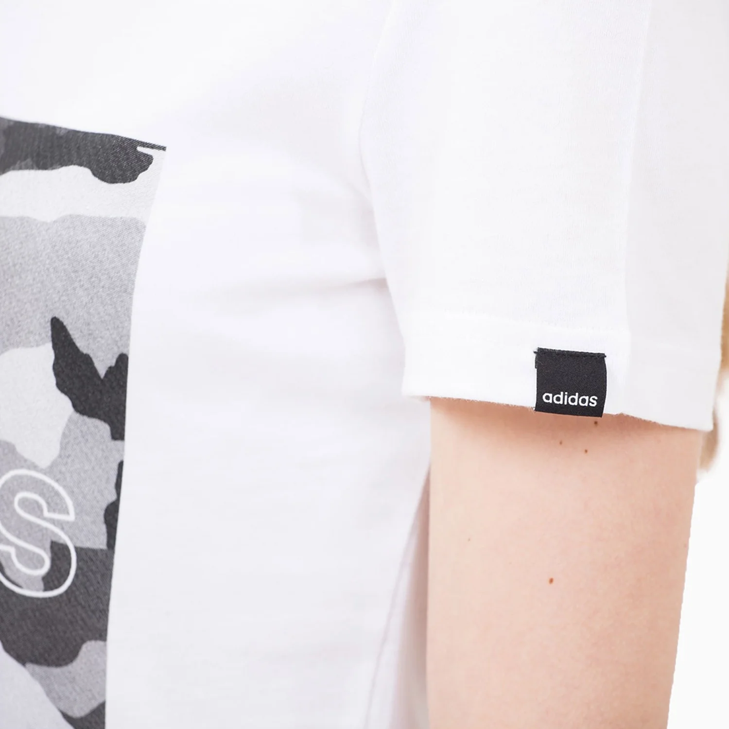 Women's Boxed Camo Graphic T Shirt - Image 5